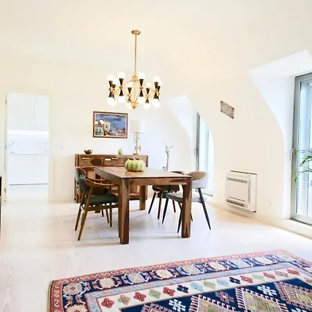 Apartment Luxury By Myplaceforyou, Very Quiet, Close To Time Out Market Lissabon