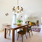 Luxury By Myplaceforyou, Very Quiet, Close To Time Out Market * Lisbon