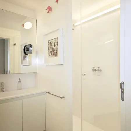 Διαμέρισμα Luxury By Myplaceforyou, Very Quiet, Close To Time Out Market