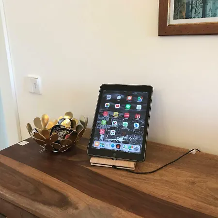 Luxury By Myplaceforyou, Very Quiet, Close To Time Out Market דירה *