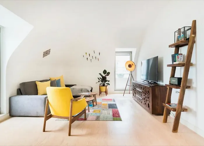 Luxury By Myplaceforyou, Very Quiet, Close To Time Out Market * Lisbon